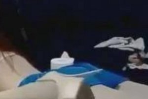 精选漂亮的双胞胎轮流做事