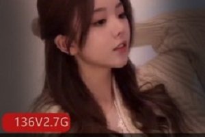 精选某推妹妹光剑变装加某推刘畊宏跳舞女孩