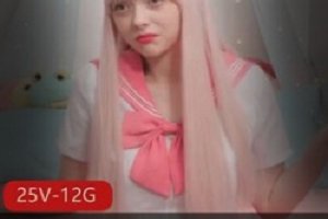 精选Onlyfans上童颜巨峰萌妹evieserena大礼包