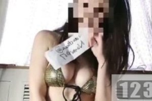 精选某推大奈极品茉莉Elina露出自拍