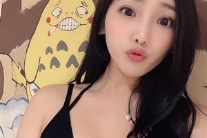 虎牙人气美少女主播《BOBO奶茶》私拍合集