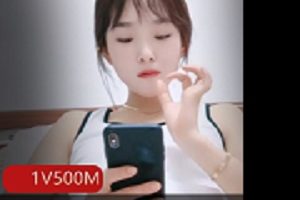 超高颜值美女，被中年大叔残暴对待