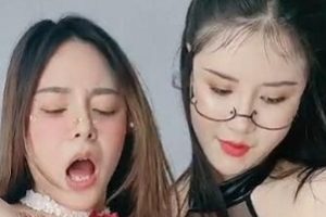 天美传媒两位顶级尤物气质女神，站立表演一字马 [1V-1.24G]