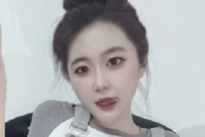 超薄白丝湿滑足艺丝袜视频