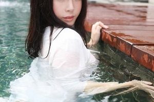清纯小湿妹妮妮的土豪爸爸成功会晤合集