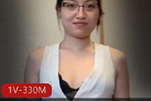 华裔美女黑丝帮助老外上司享受J-S嘴艺服务[1V-330M]