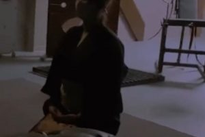 奴印文化指教优质身材反差妹子，下雪喝圣水玩人体蜈蚣，51V+1.24G视频合集