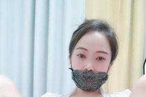 性感小阿姨：56.7G丝袜熟女视频数量惊人