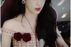 繁华御姐小雨足系列音声视频集，身材一级棒，胡言乱语逗趣诱人