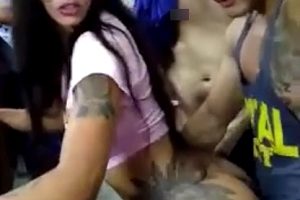 转载搬运20V+2.9G！公共场所打粑粑被拍摄，精彩奇妙互动甄选百度盘