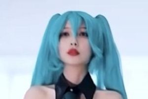 ocmas舞蹈大热门：顶级身材露脸自拍，车灯下舞姿优美