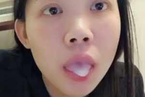 根据您提供的内容，为该商品取一个嘴艺吞金大合集：吃鸡高手玩铁必备！[83v+4GB][百度盘]这个标题包含了关键信息和视频大小/数量，同时进行了润色，使其更具吸引力。希望您喜欢这个标题！