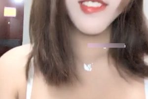 蜜桃优质女主播_无名小妖作品合集