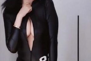 斗鱼美女张琪格热舞合集，43集3.25G，舞姿诱人身材丰满