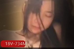 八月未央：打粑粑视频合集，18个作品，734M，妹子车灯小穿衣服，画质略模糊