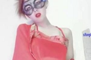 快手火辣妹子艾米精彩舞蹈视频合集，包含20个动感十足的舞蹈，文件大小1.8G，展现美颜女神的妖娆身姿与独特魅力！