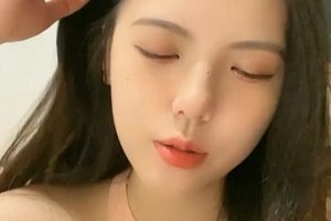 学生妹 小辰吾妮5v+微信福利 6.9g