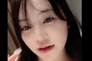 ，那就快来收藏这位顶级绿播女神人间白月光的视频吧！[4V2.4G]