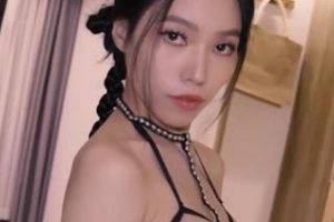 黑裙高跟大N美女吃J~PAPA最新合集1V1G24M，酒吧模特自拍