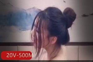 东北原创清纯舞蹈生短视频合集20V500M，身材高挑白皙，自拍不露脸，精彩道具秀！