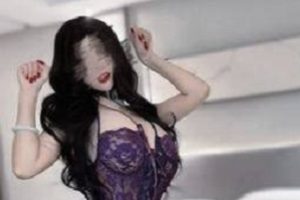 推特绿帽博主毒药最新合集1V8P88MB，妻子丝袜高跟骚气十足