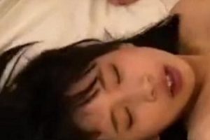 台湾自拍甜美小哥与女友最新合集1V365M，兄弟聚会趣事