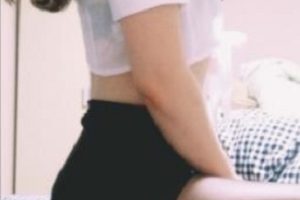 超人气某推宝藏美女浮力姬《恶犬酱》绝版vip散播合集15P1V353M，颜值超高