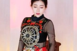 虎牙小野马热舞视频合集45部4.3G，白嫩喘气勾魂