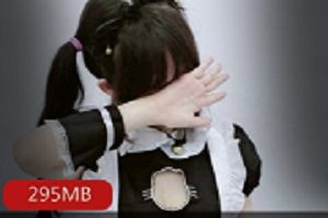 虎牙芊宝贝猫耳粉JK合集6套295MB，妹子有尺度cosplay