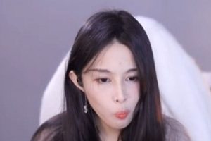 斗鱼小小小玉酱超火福利98部10.2G补档