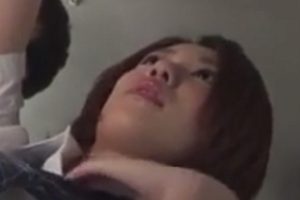 女学生公交事件绝密展示1部30m青涩服装