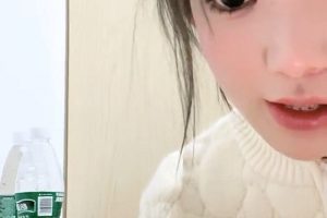 大二学妹宿舍劲爆直播30部某处50.4G合集太撩人